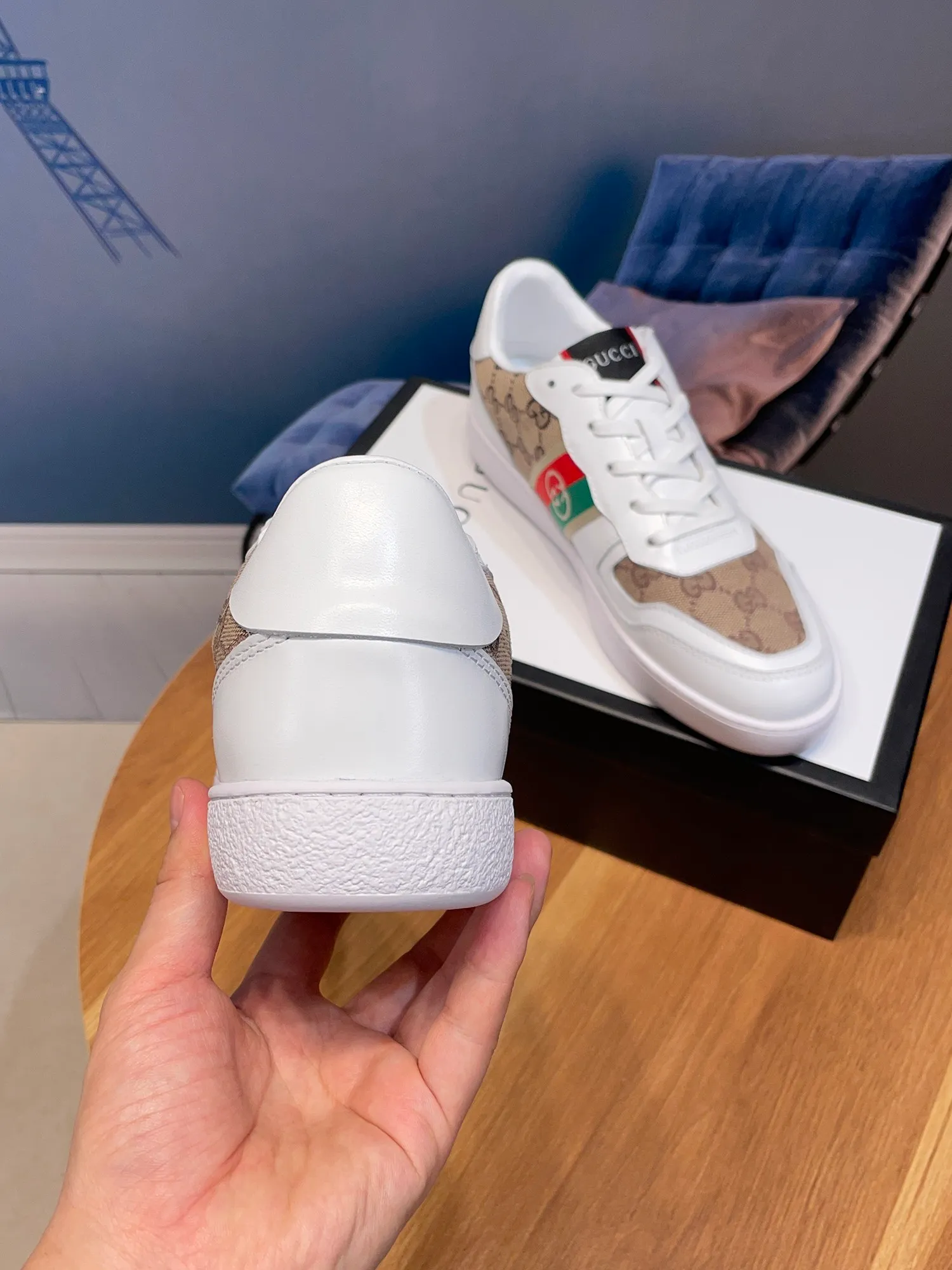 Factory price: 400💰New model is here again! [Gucci Sports Men's Shoes] Gucci fashionable casual men's shoes🇨🇳Original 1:1 mold opening, new model debuts first💯Not high-profile but avant-garde, simple, low-key and fashionable, super versatile style🌿Made of original cowhide with cloth➕Sheepskin lining🎋The version is comfortable on the feet, first-class workmanship🍍Size 38-44